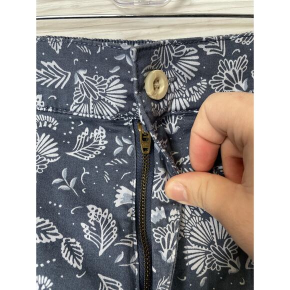 JACHS Girlfriend Shorts Womens XL Navy Blue Floral Print Stretch Zip Fly Pockets - Picture 2 of 10